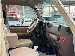 Toyota Land Cruiser 70